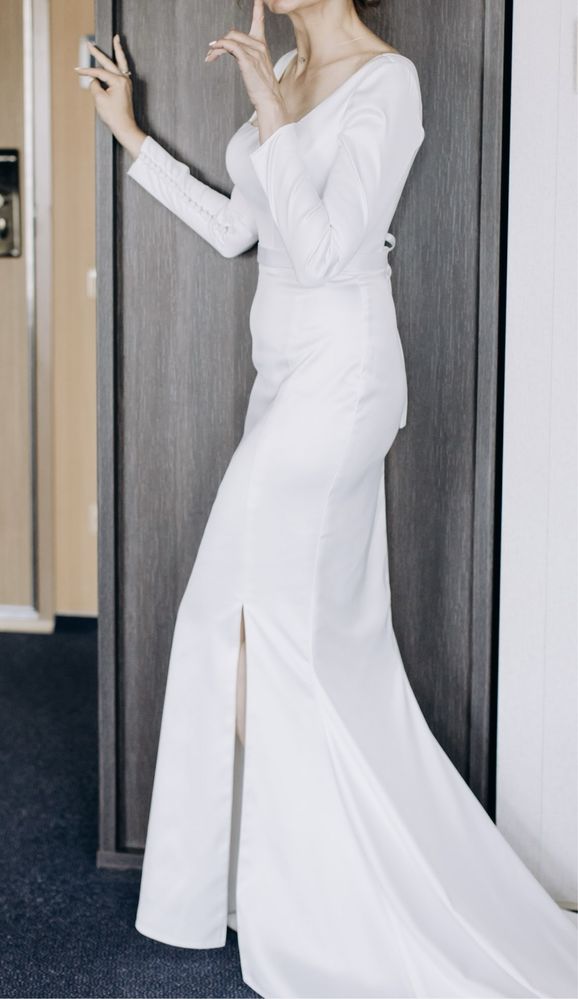 Весільна сукня «Рибка» з атласу 44р