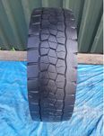 Opona Bridgestone 285/70 - R 19,5 19.5 R Drive 002