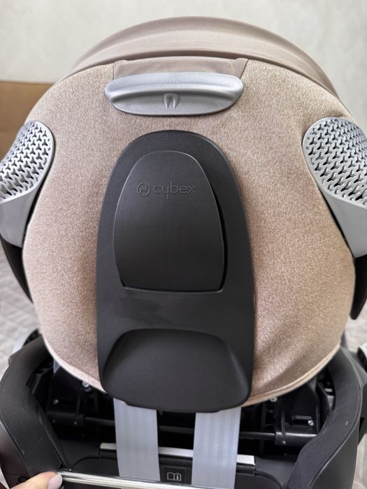 Автокрісло Cybex Cloud T i-Size plus Cozy Beige