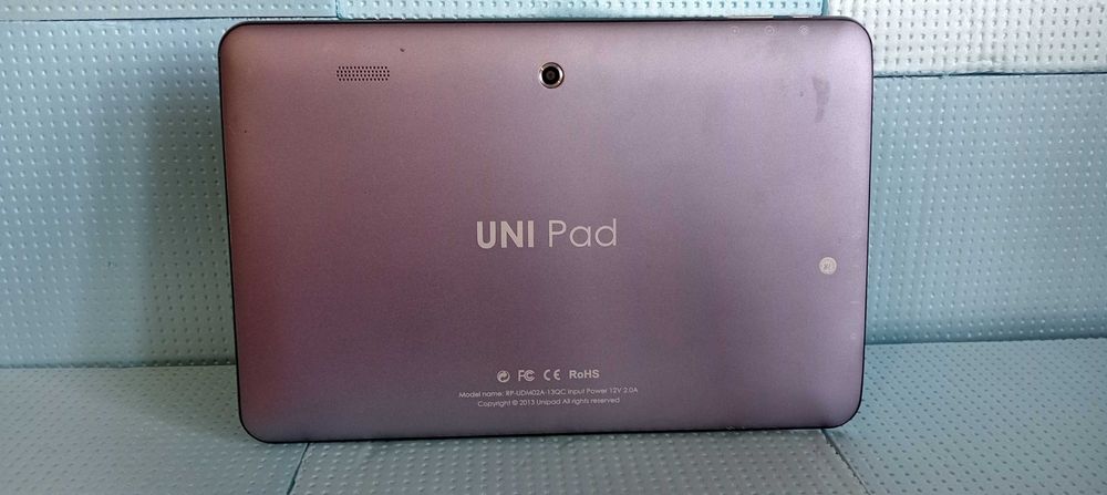Планшет UNI Pad 10, на запчастини.