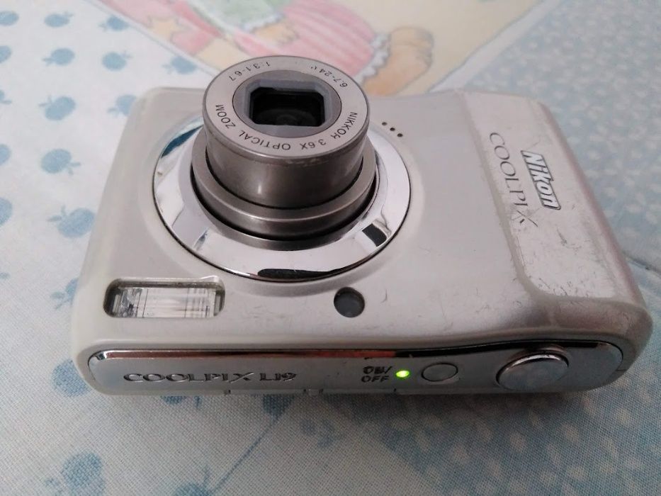 Câmara Coolpix L19