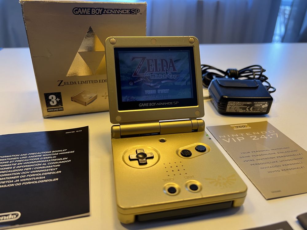 Game Boy Advance SP Zelda Minish Cap Limited Edition Gameboy GBA
