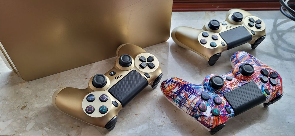 PS4 Slim GOLD Limited Edition + 3 pady + kable – 100% sprawna
