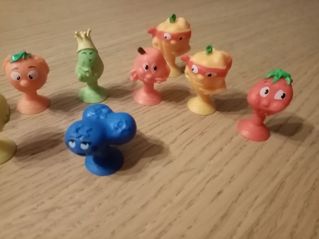 Figurki Stikeez Warzywa i Owoce + 3 potworki Lidl