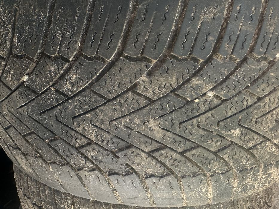 Продам шини 225/45 r17