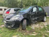 Renault Clio Sprzedam Renault uszkodzone