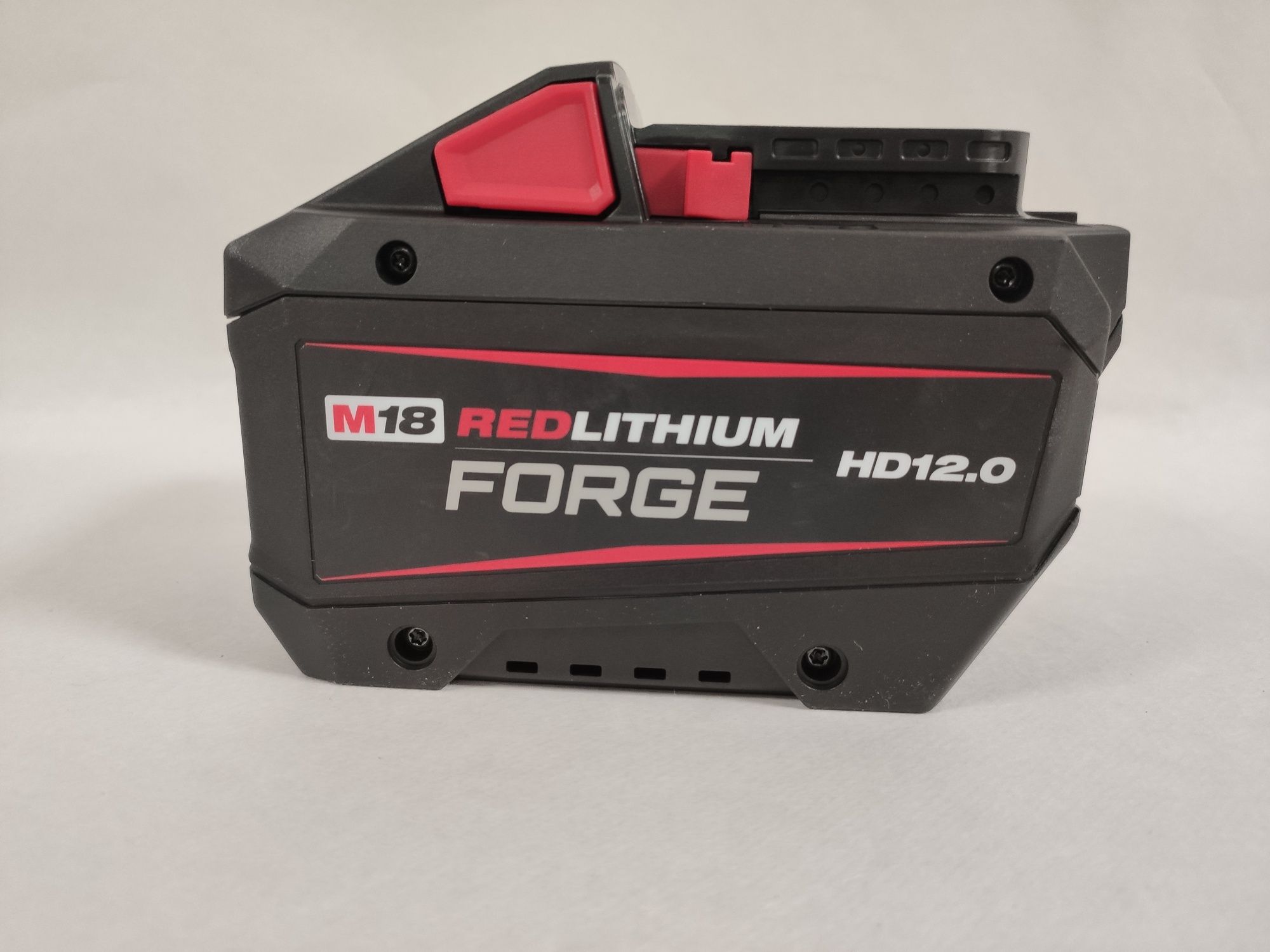 Оригінальна акумуляторна батарея Milwaukee M18 REDLITHIUM FORGE HD12.0