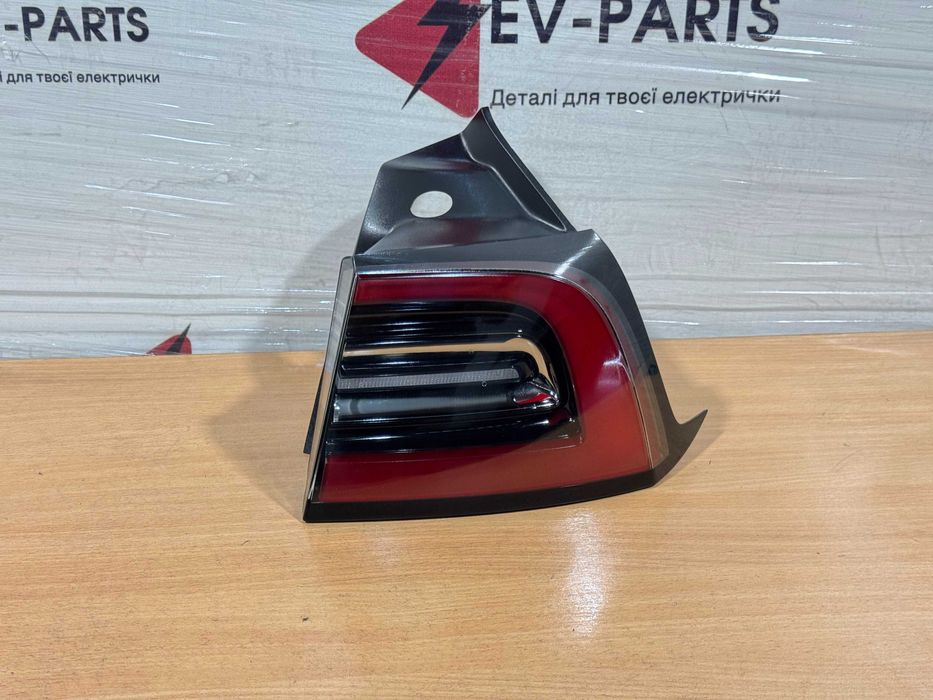 Задні ліхтарі model y/3 global 4pin