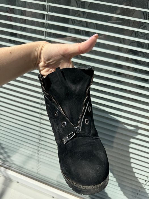 Замшевые тёплые ботинки