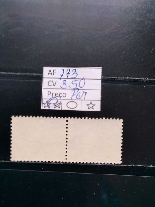 Par de Selos da Série Selo da Autoridade do Rei D° Dinis MNH **