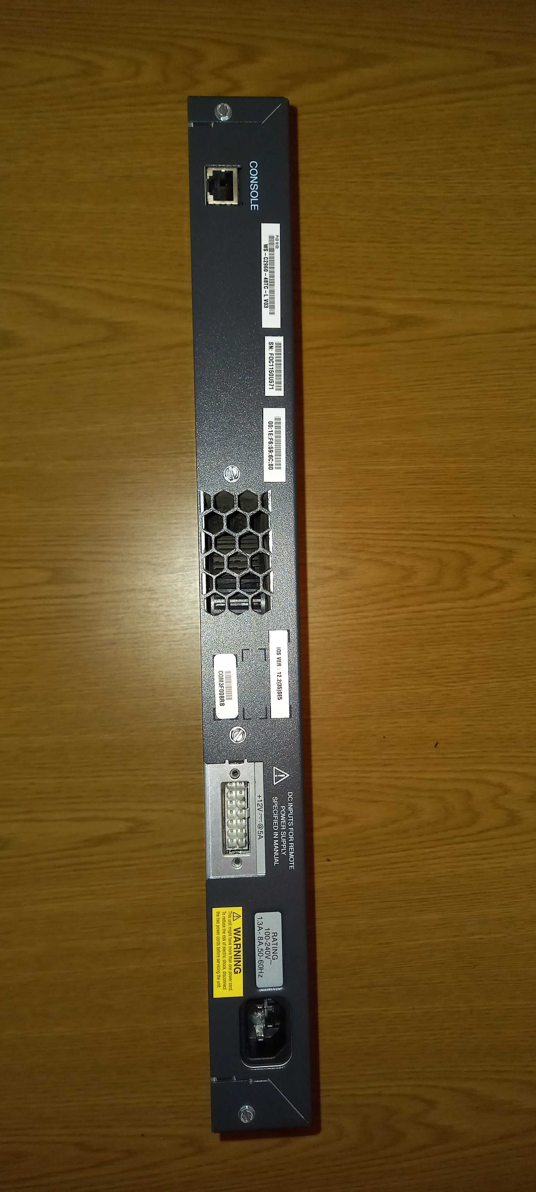 Equipamentos de Rede Switch CISCO e Linksys (Como Novo)