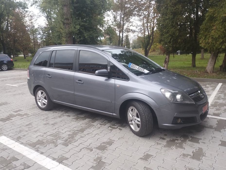 Продаж Opel Zafira