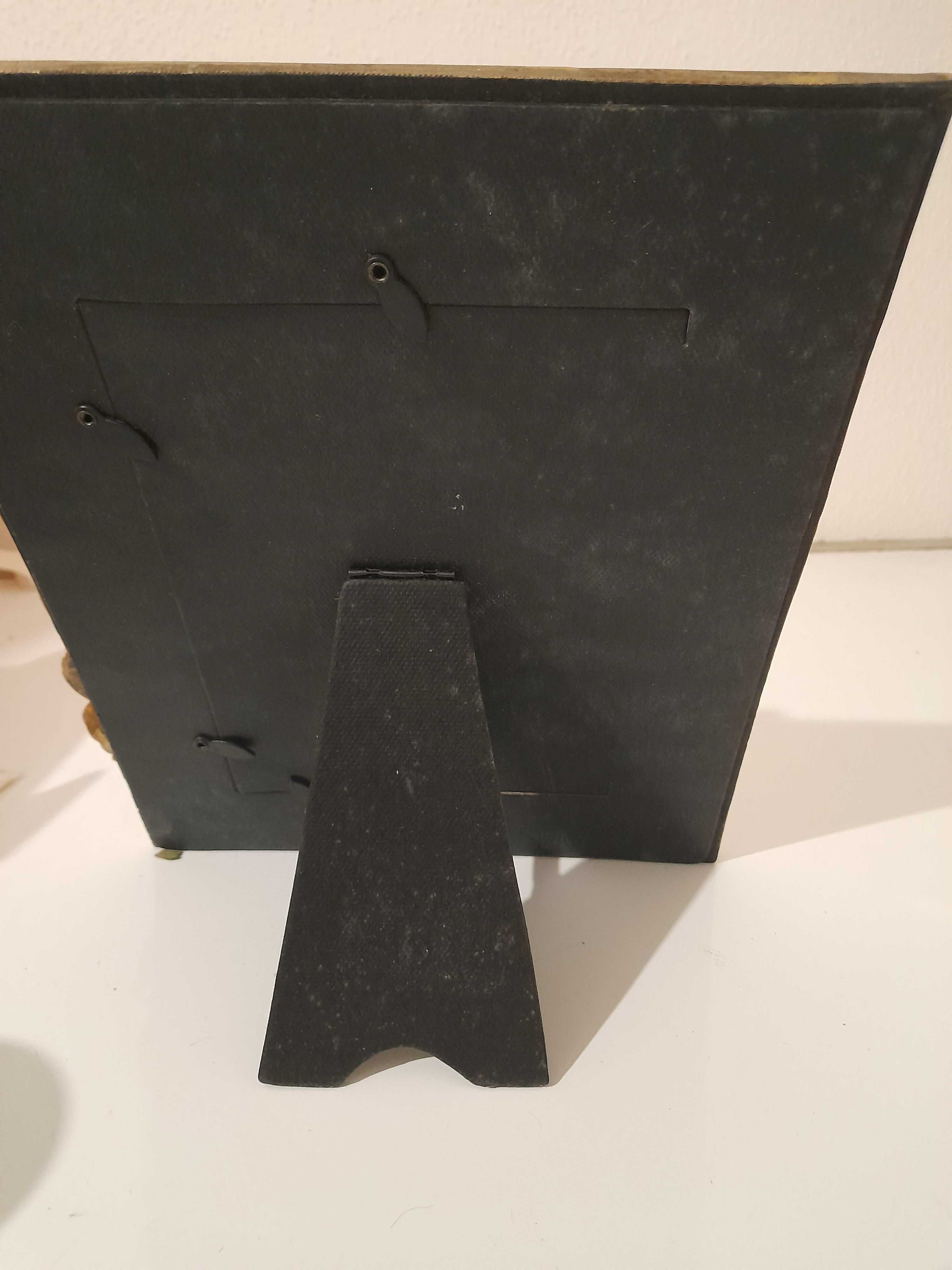 Moldura da loja Gato Preto .Nova