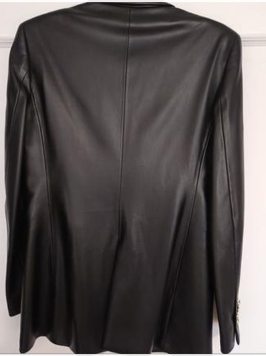 Blazer efeito pele