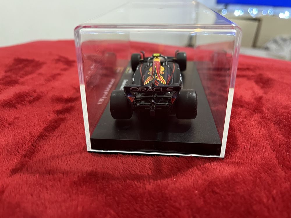 Carro Max Verstappen Red Bull Racing rb19