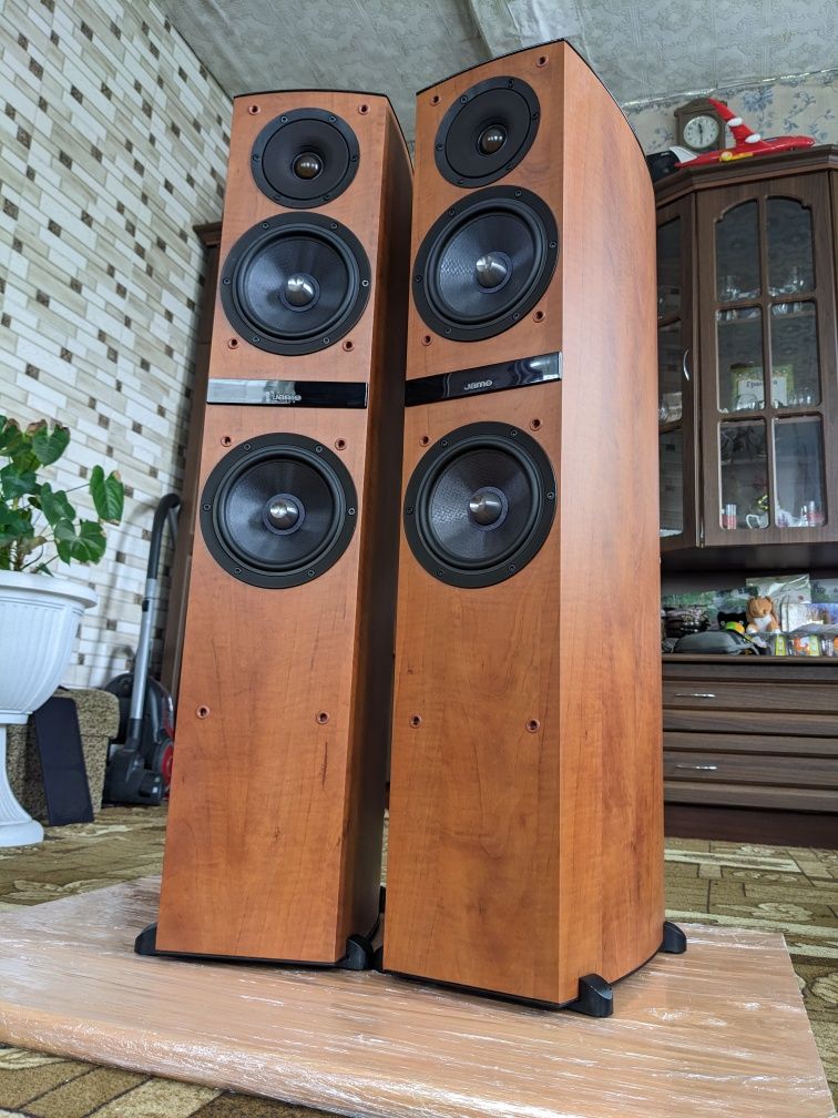 Продам HI-END акустические системы Jamo C805 В ИДЕАЛЕ MADE IN DENMARK!