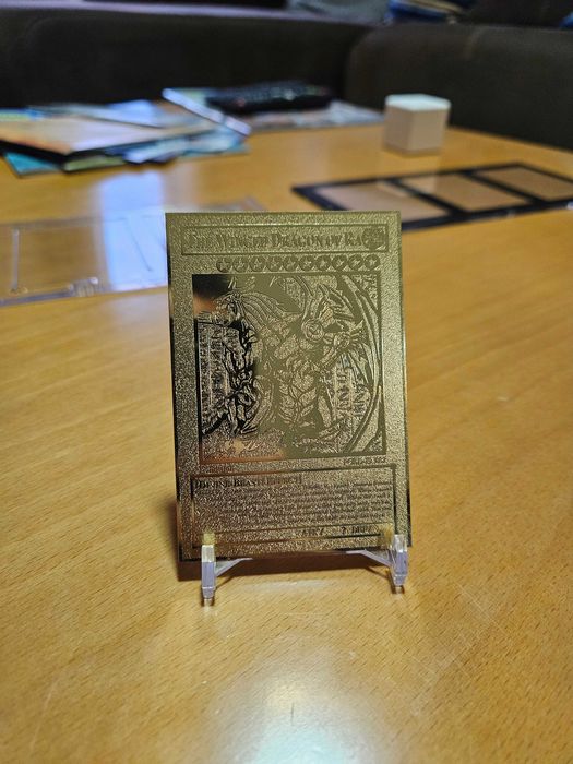 Yu-Gi-Oh Cartas Deuses Egípcios em metal dourado