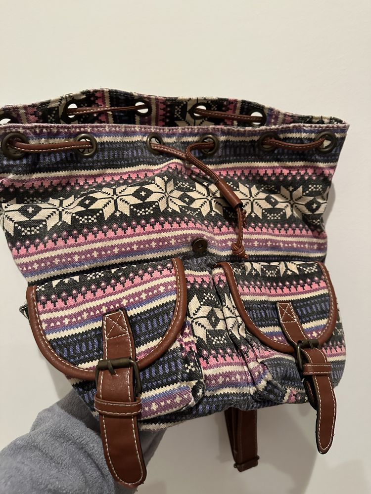 Mochila em bom estado