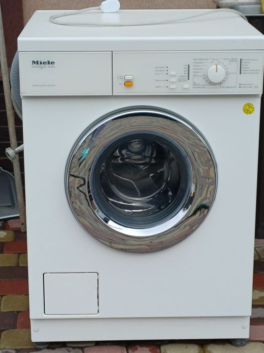 Пральна машинка Miele