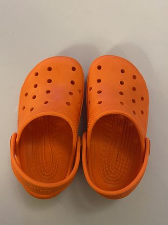 Crocs Chicco, laranja, tamanho 23, em bom estado