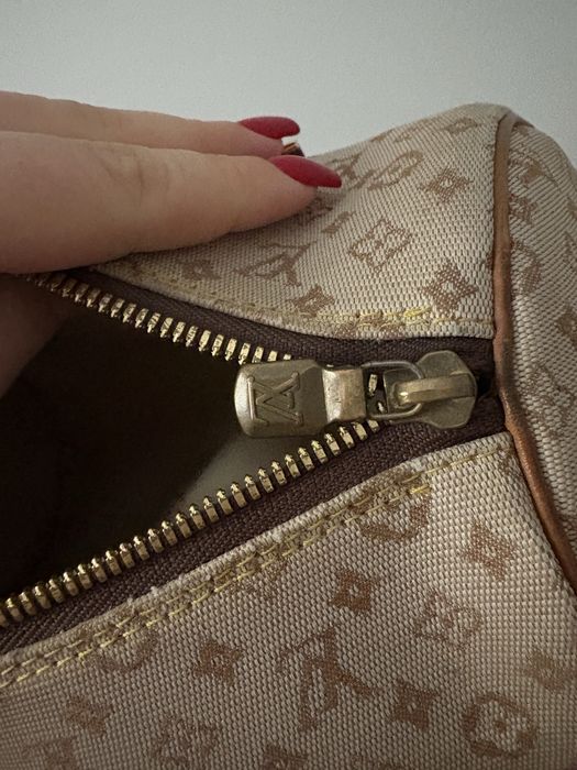 Louis Vuitton Papillon.