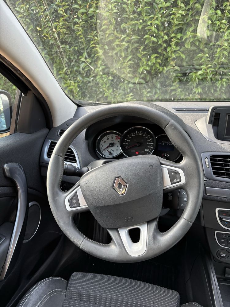 Renault Megane Coupe 1.5 GT Line Automático