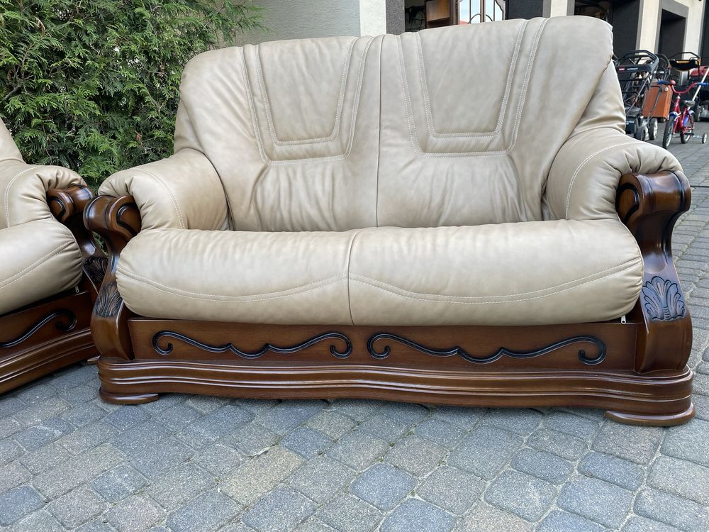 Zestaw wypoczynkowy po renowacji nowa naturalna skóra sofa fotele ława