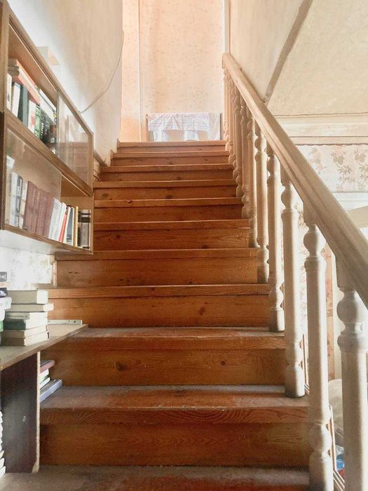 Продам  велику 3к квартиру  пр О.Поля 1/9 низ Кірова