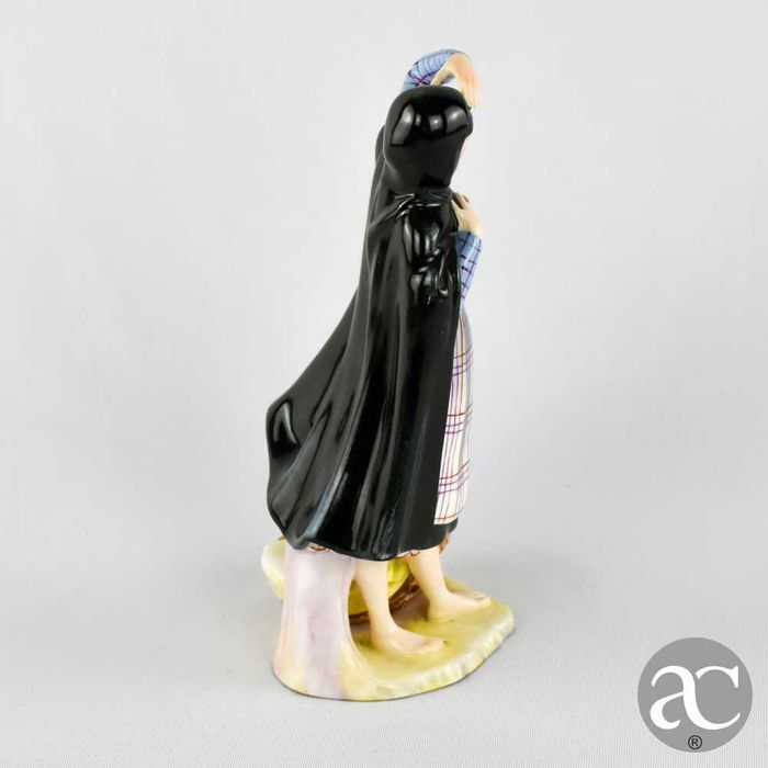 Figura Feminina biscuit Vista Alegre Trajes Regionais “Estremadura”