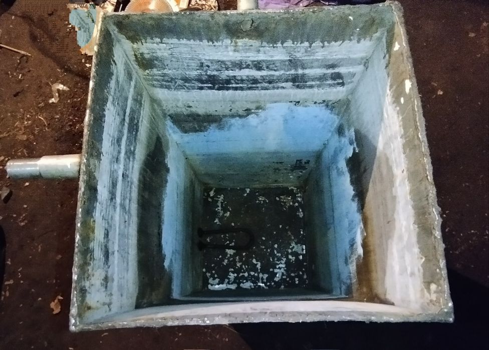 Бочка з електротеною для води