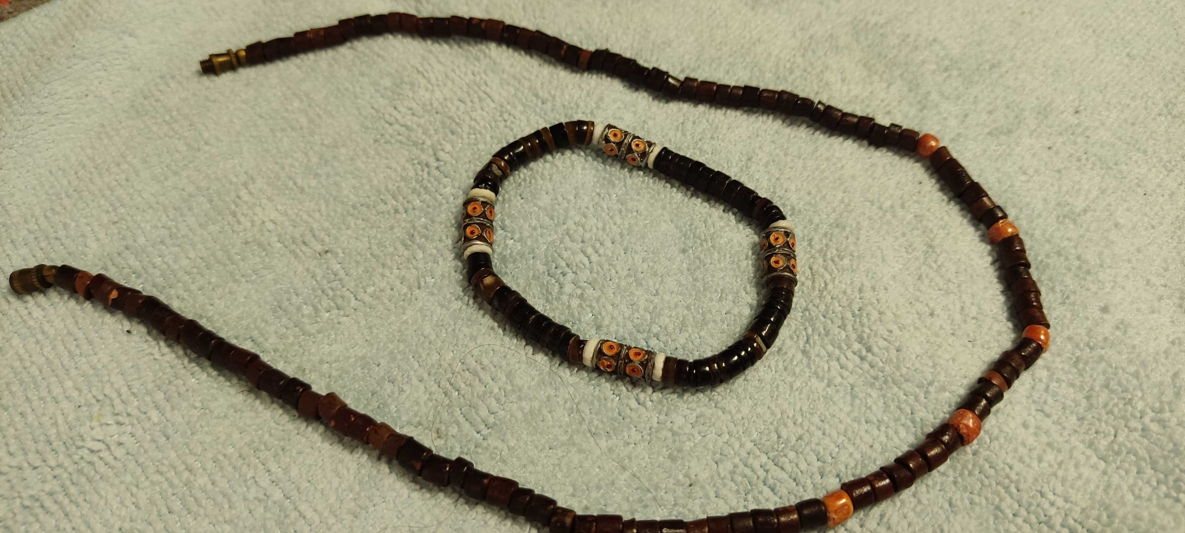 Bijuteria (brincos; anel)