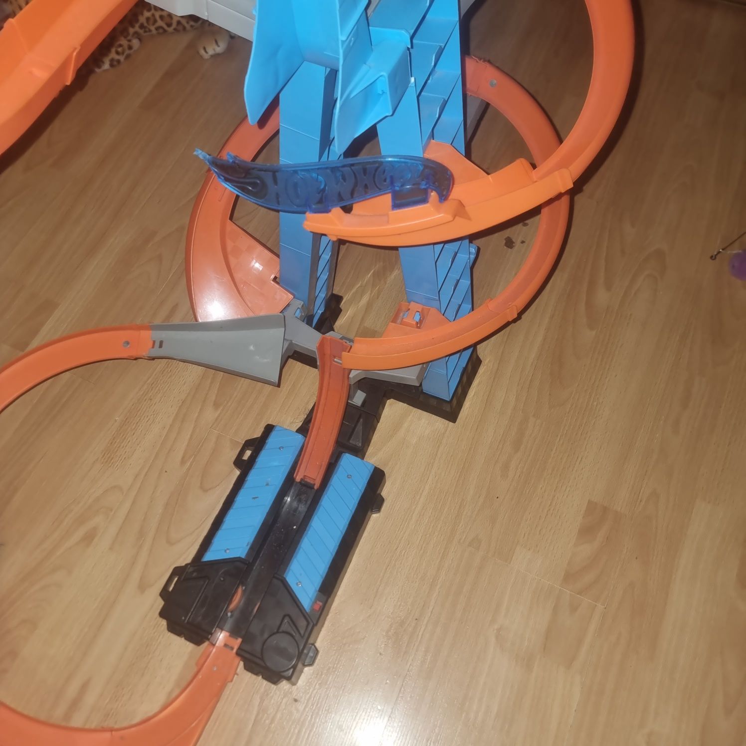 Хот вілс хмарочос Hot Wheels Sky Crash Tower Track Set