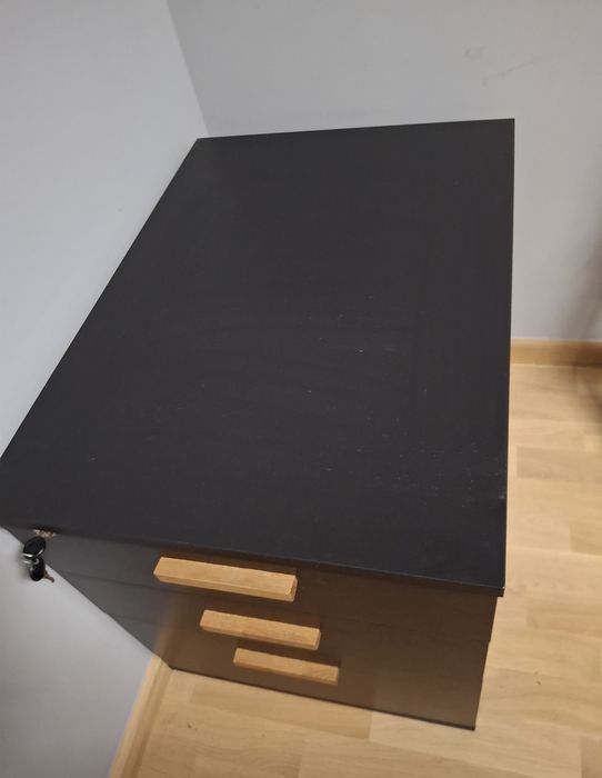 Szafka na dokumenty na klucz kontenerek pod biurko