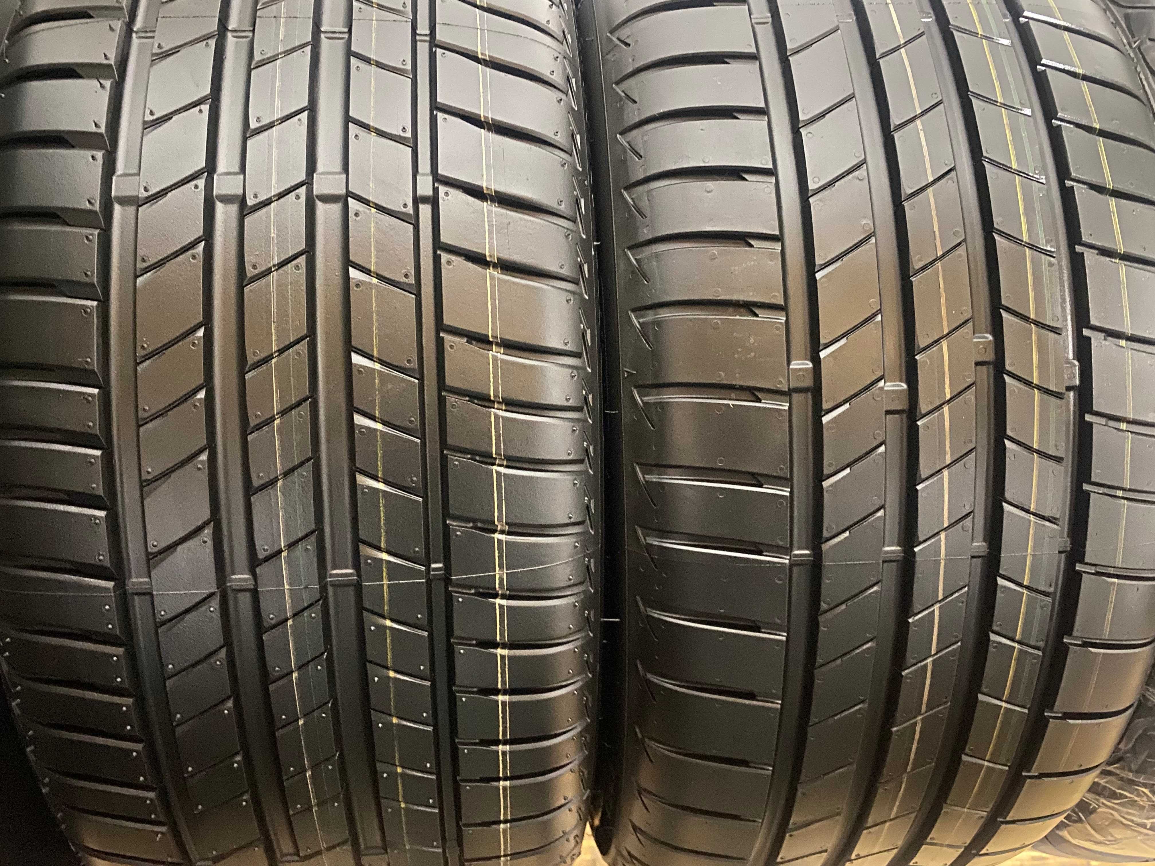 225 40 18 (92Y)  пара шин Bridgestone Turanza T005