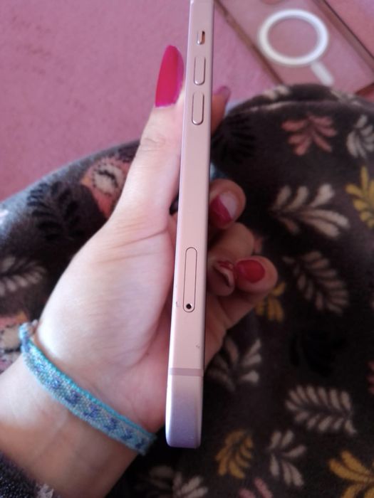 iPhone 15 em muito bom estado
