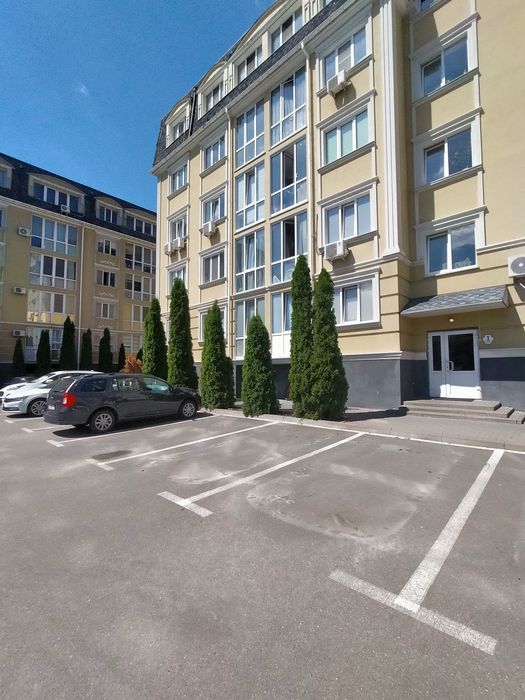 Продам комерційне приміщення в ЖК Софія. Вулиця Миру 9.