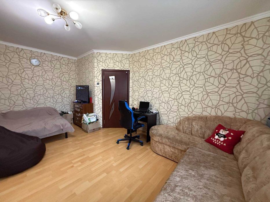 Буча 1 кімнатна квартира з ремонтом меблі техніка Київміськбуд