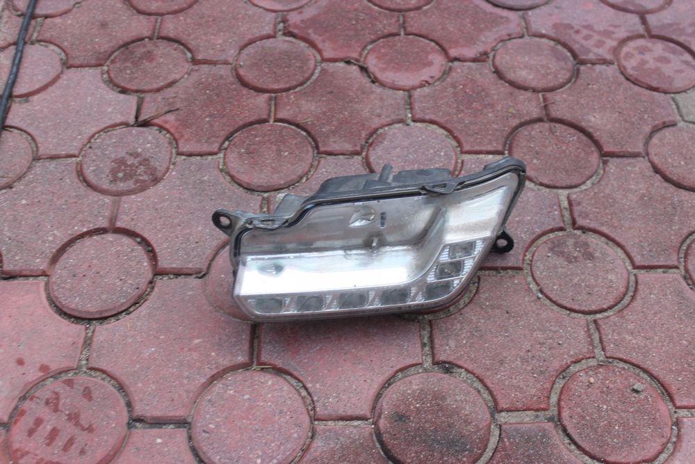 Halogen Prawy Mercedes W212 A2128200856