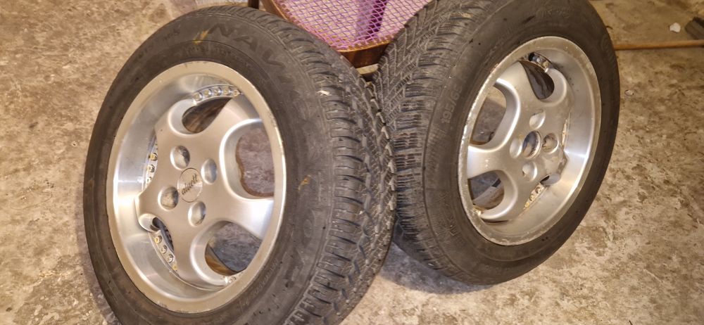 Felgi aluminiowe 15' 4x114,3 + Dobre opony zimowe 6-7 mm,pierścienie 6