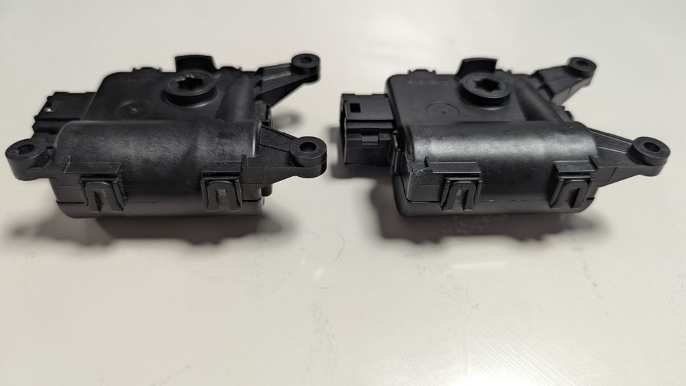 Сервопривод заслонок клімату Volkswagen Passat b7 561.907.511.A