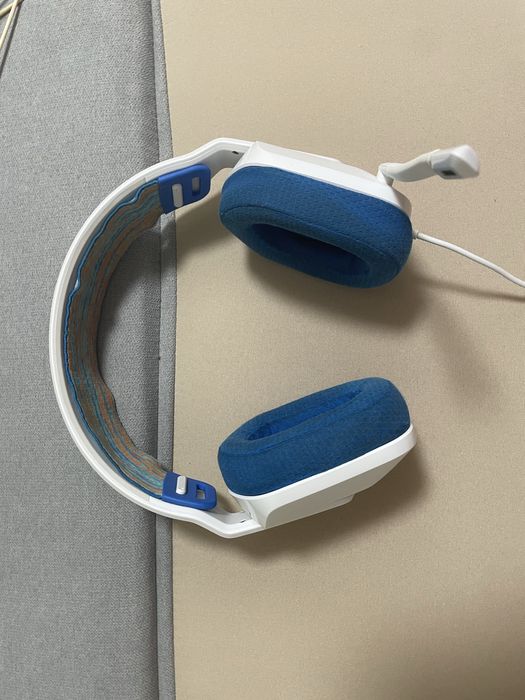 Провідні навушники Logitech G335