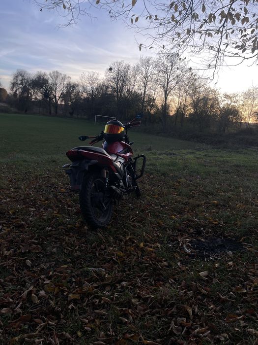 Продаж у звязку з переїздом.