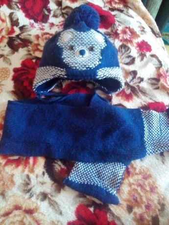 Шапка зимняя и шарф