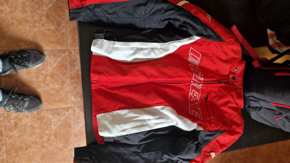Casaco dainese tamanho 50