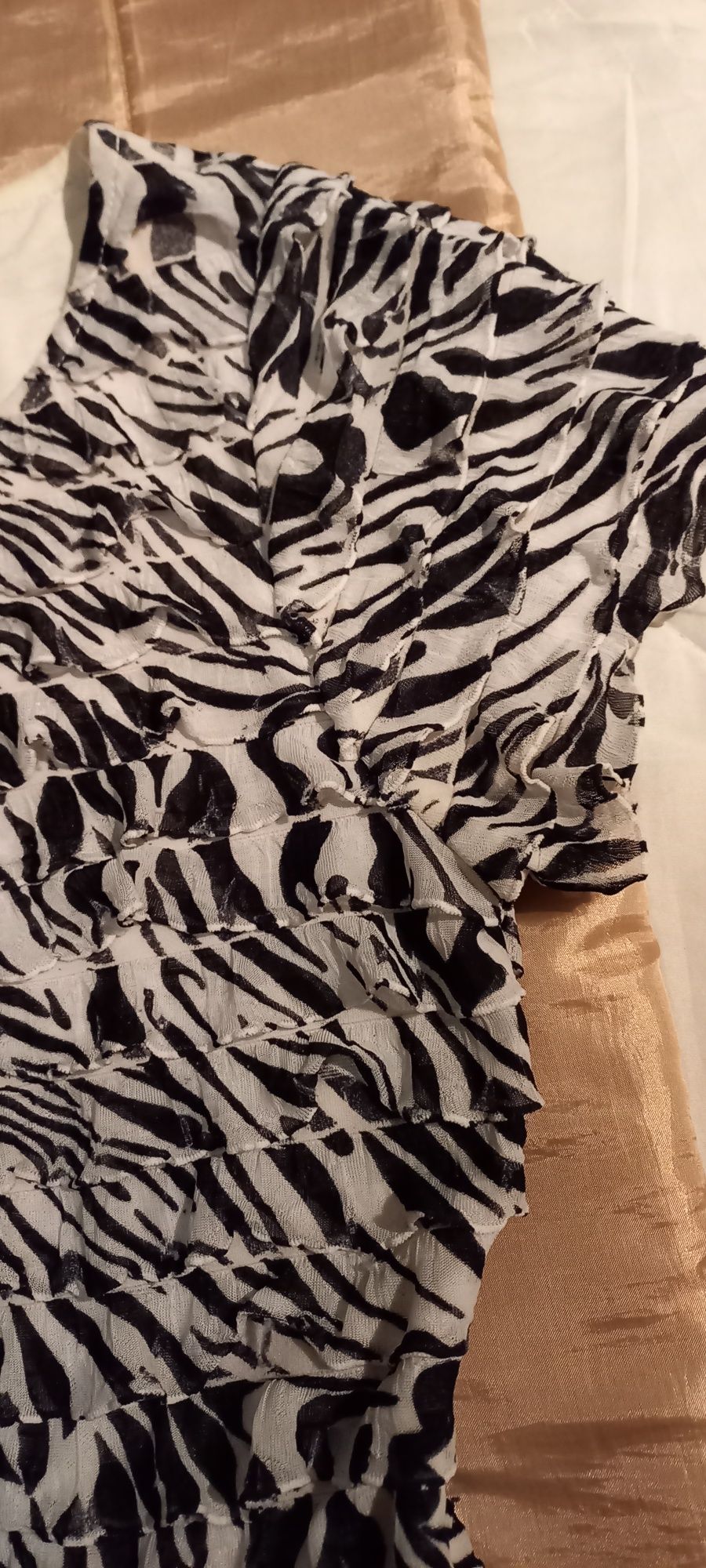 Vestido de verão em lycra mesclado preto e branco de Ana Gomes