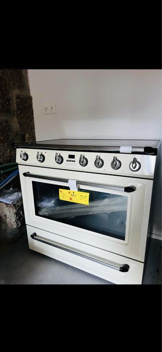 Fogao topo de gama da Smeg NOVO