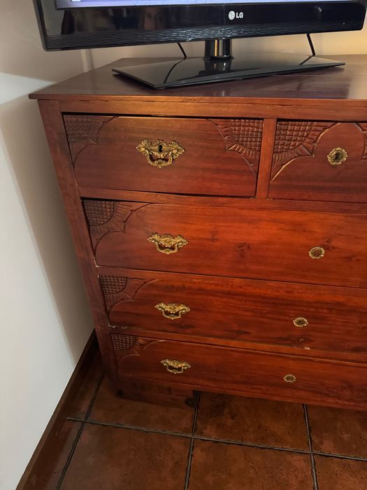 Cómoda Mogno Restaurada