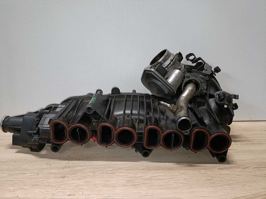 BMW E60 / E80 / E90 Kolektor ssący