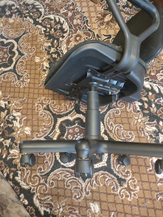 Кресло! Газ лифт в рабочем состоянии!