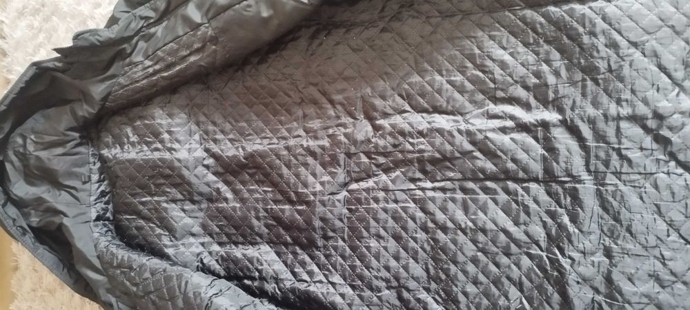 Чоловіча або підліткова куртка.